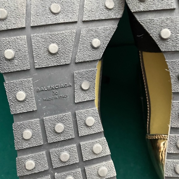 BALENCIAGA GOLD RACE RUNNER SNEAKERS - Picture 5 of 9